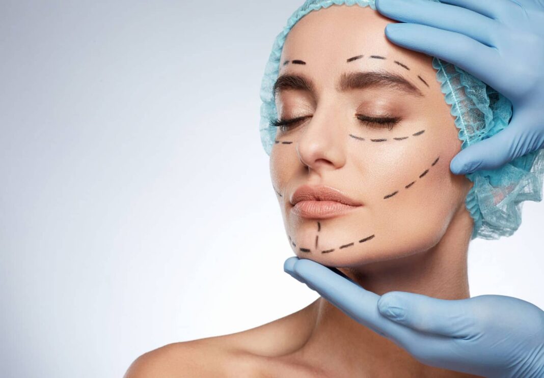How Plastic Surgeons Ensure Safety and Comfort During Procedures