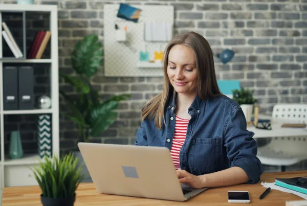Creative Ways Online Graduate Certificates Are Shaping Modern Careers