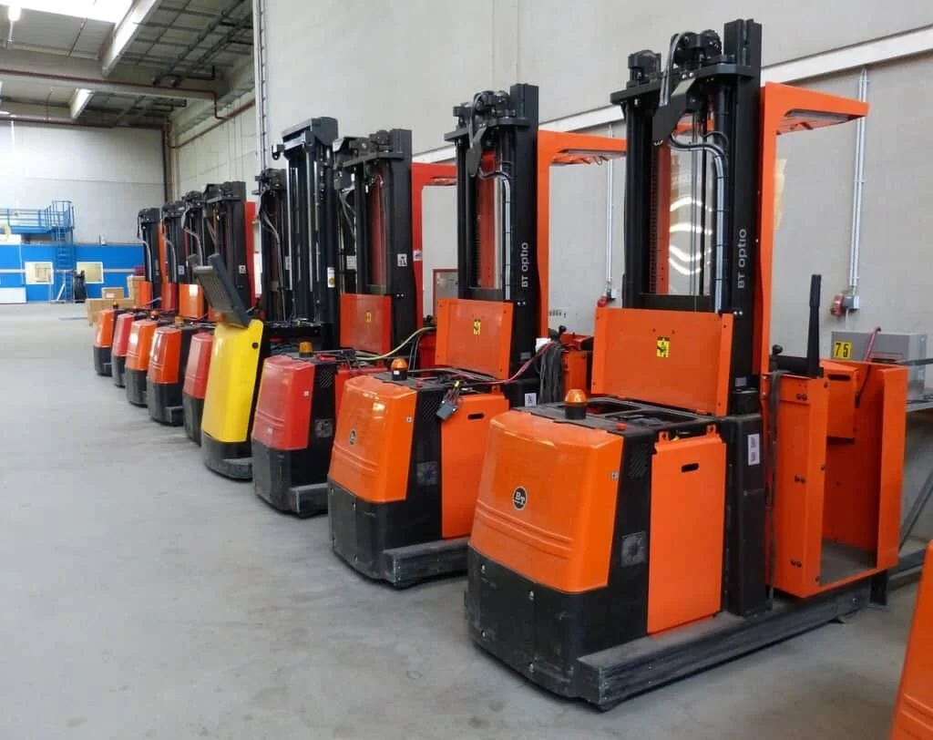 How Heavy Duty Carts Improve Efficiency in Warehousing and Logistics